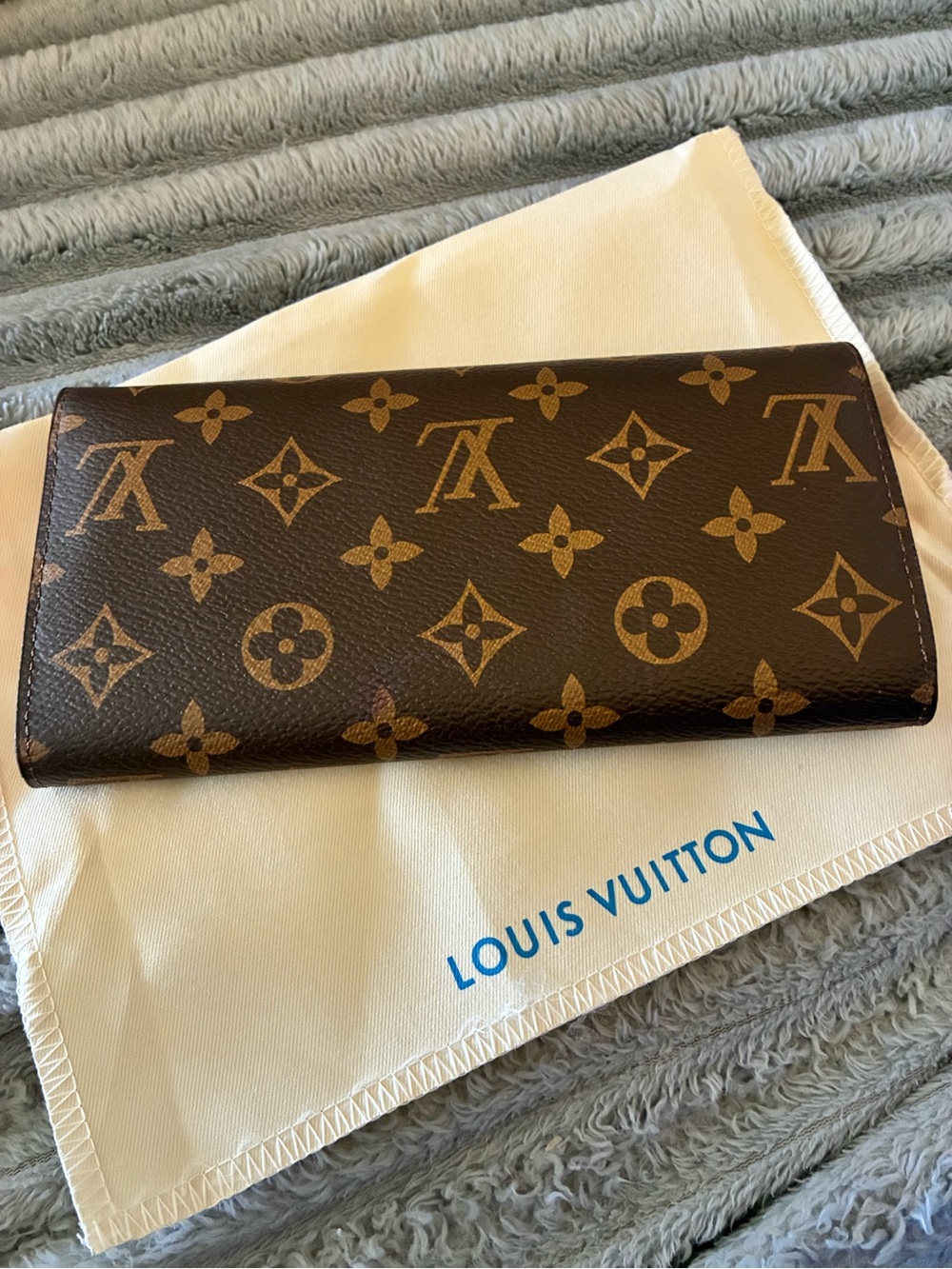 Louis Vuitton Monogram Canvas Wallet with Orange Button Accent - Picture 3 of 7